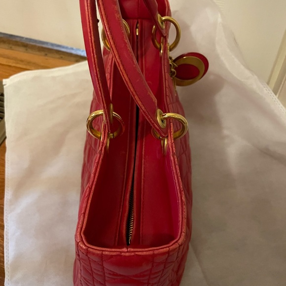 Pre loved Lady Dior Christian Dior Red lamb skin bag - Picture 9 of 15